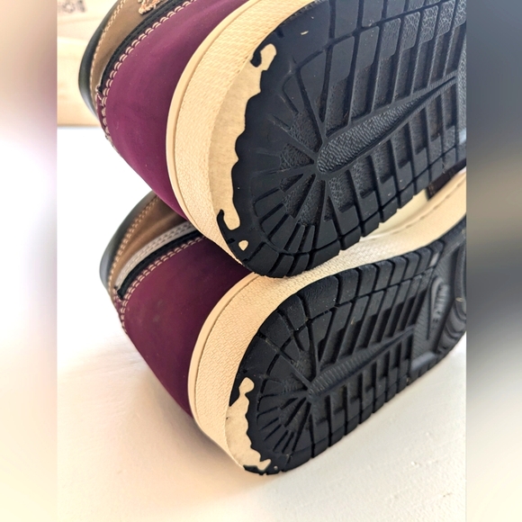 NIKE AIR JORDAN 1 Retro High OG "Hand Crafted" Sneakers - Picture 13 of 13